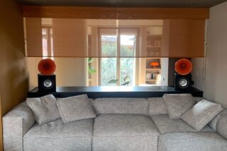 Seamless Design: Bespoke CRS462 Screens with Concealed Roller System for a Milan Residence