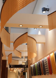 九州道上り 広川サービスエリア施設 (西日本パブリック株式会社様) 八女すだれを使用した天井装飾